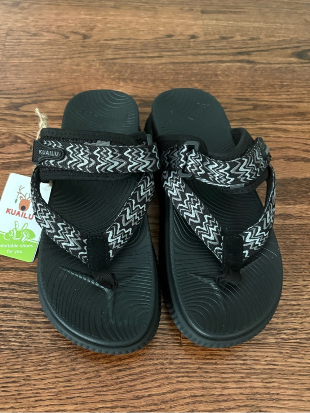 Kuailu Black Zigzag Strap Women's Sandals